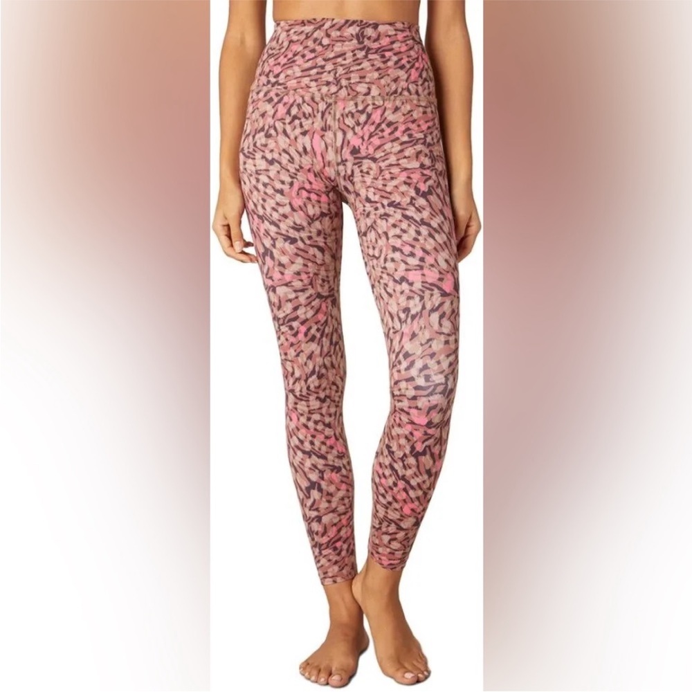 Beyond Yoga Luxe Cheetah Print High Waist Ankle Length Pink/Brown Leggings M